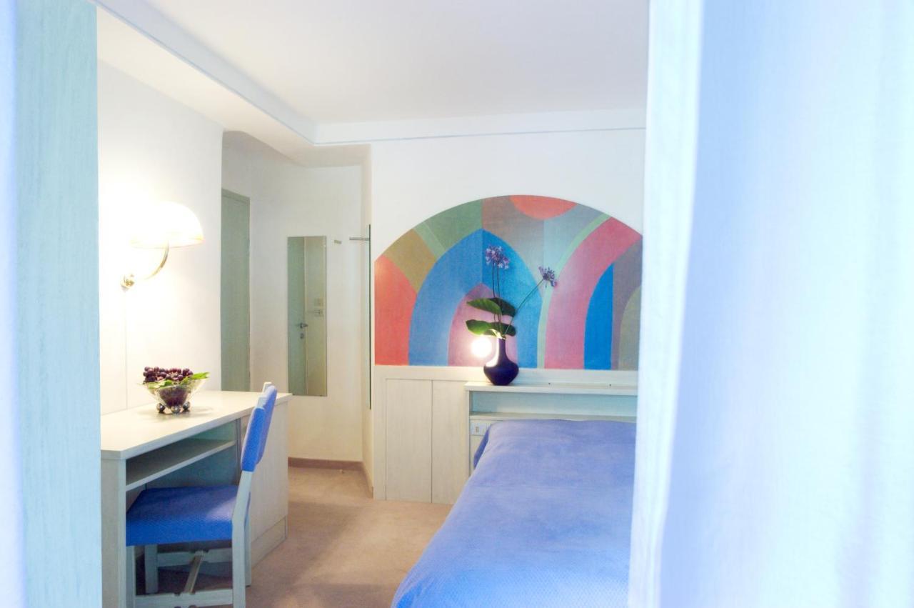 Maratscher Kunst & Kulturhotel Algund Buitenkant foto